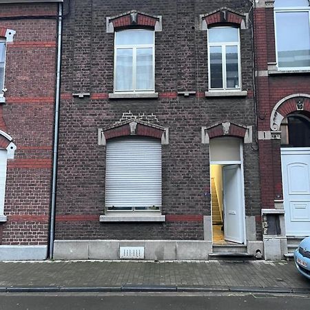 Grande Maison Avec Plusieurs Chambres A Louer เลียจ ภายนอก รูปภาพ